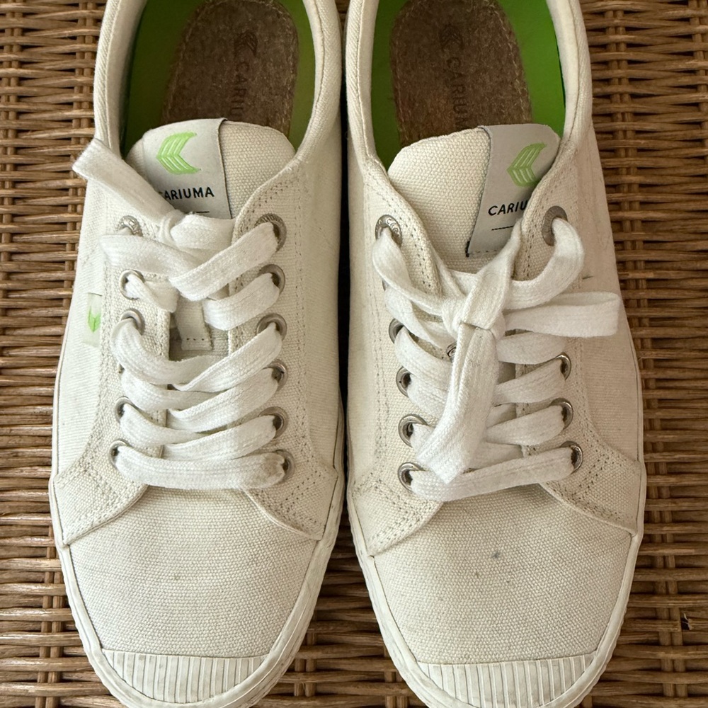 Cariuma White Canvas Sneakers